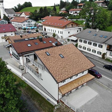 Sonniges Dg Apartment Nahe Bahnhof In 그문트암테게른제 외부 사진